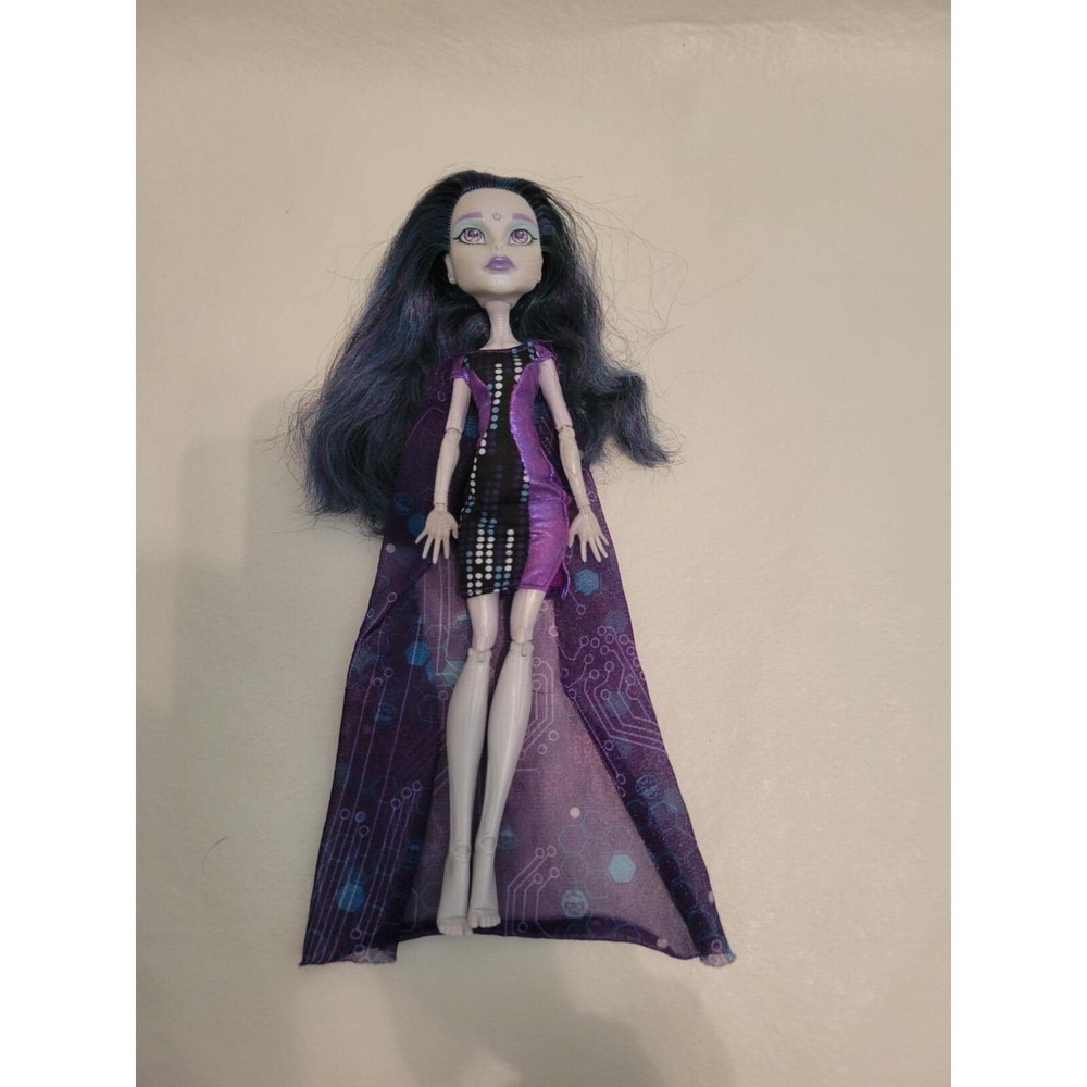 Monster High ELLE EEDEE Daughter of Robots BOO YORK Gala Ghoulfriends Doll